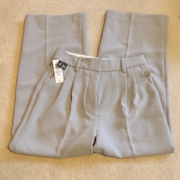 Aritzia Pants - Aritzia Effortless Pant